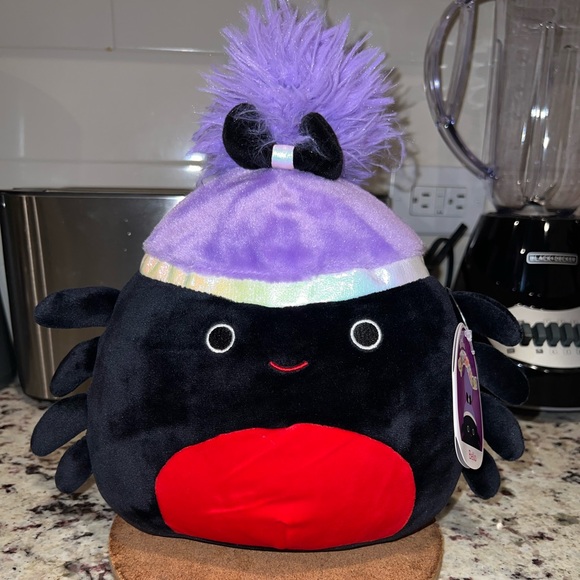 New Bella the Spider Halloween Squishmallows - Picture 2 of 9